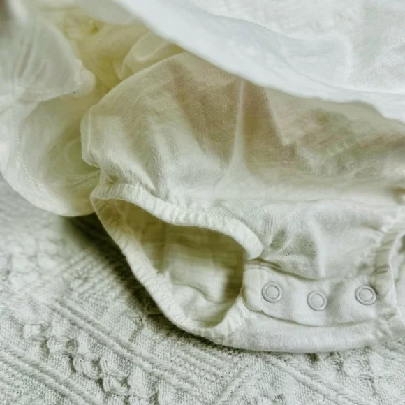 Carter's bubble romper with hats - Picture 6 of 8